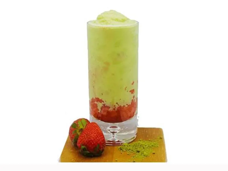 Strawberry-matcha blended drink at ZERO& Newbury Street, a Bubble Tea Shop in Boston