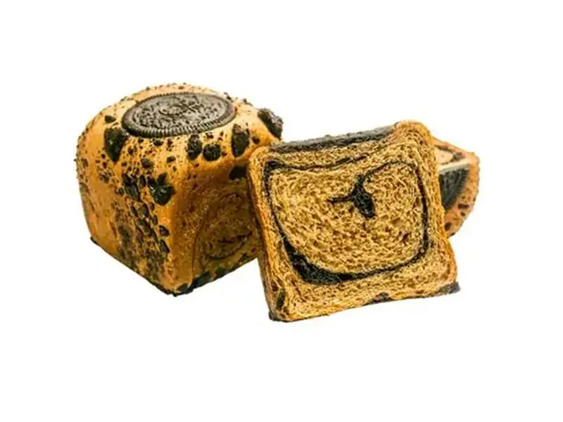 Oreo cocoa swirl cubed bread at ZERO& Newbury Street, a Bubble Tea Shop in Boston